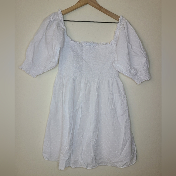 Hill House Athena White Swiss dot nap dress sz Small - Picture 5 of 11